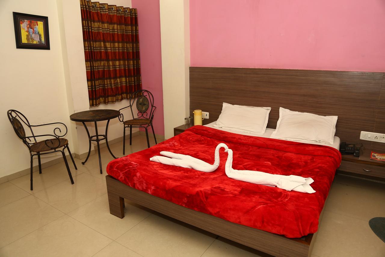 Hotel Kunal Ābu Road Екстериор снимка
